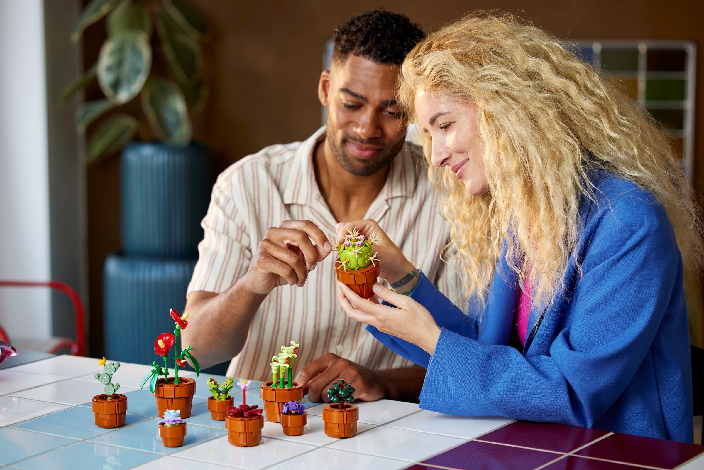 Couple building the Tiny Plants together