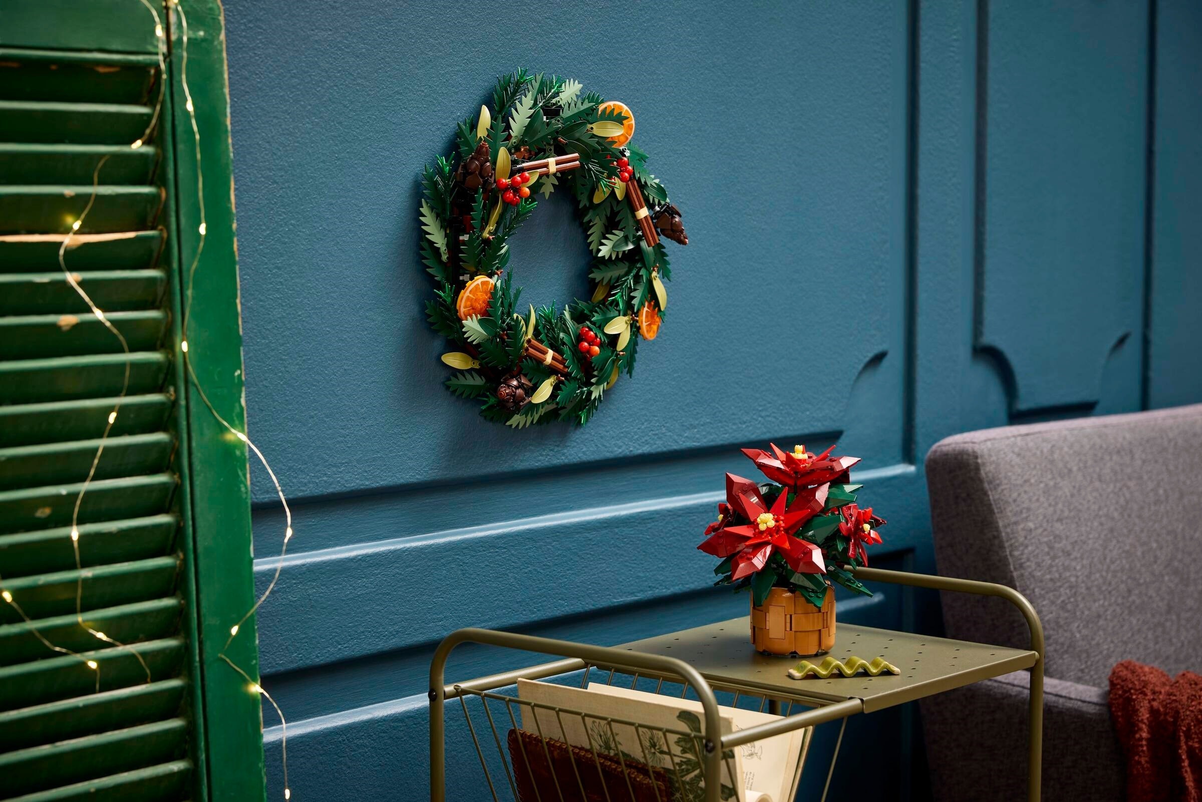 LEGO Wreath wall display