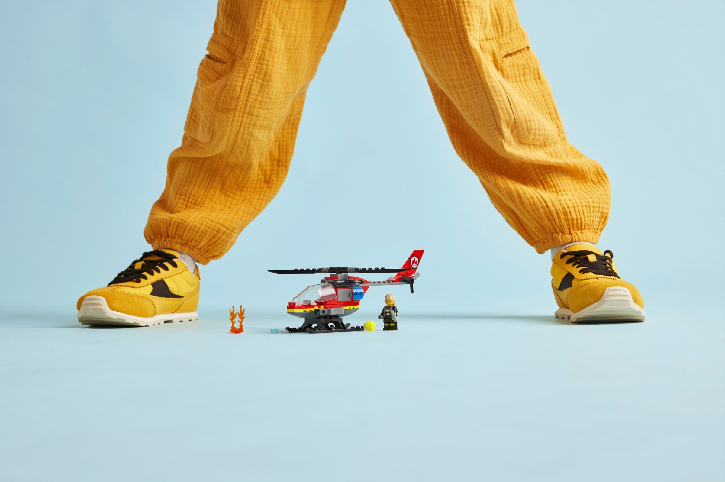 Size comparison showing helicopter's portable scale