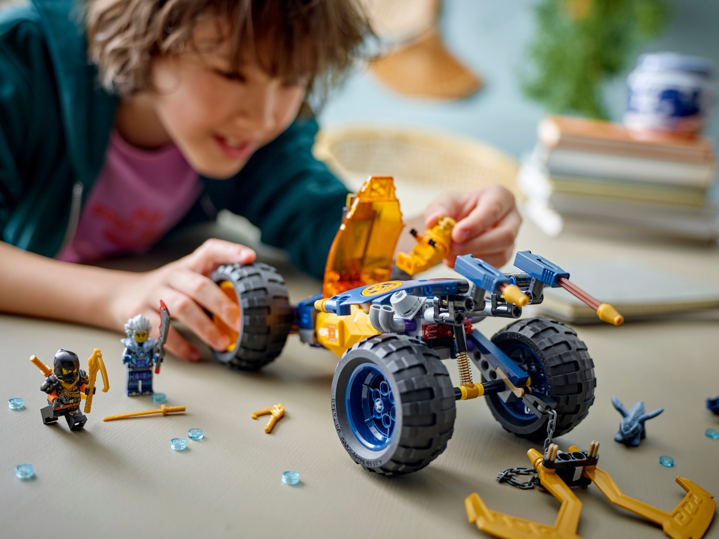 Child building the vehicle