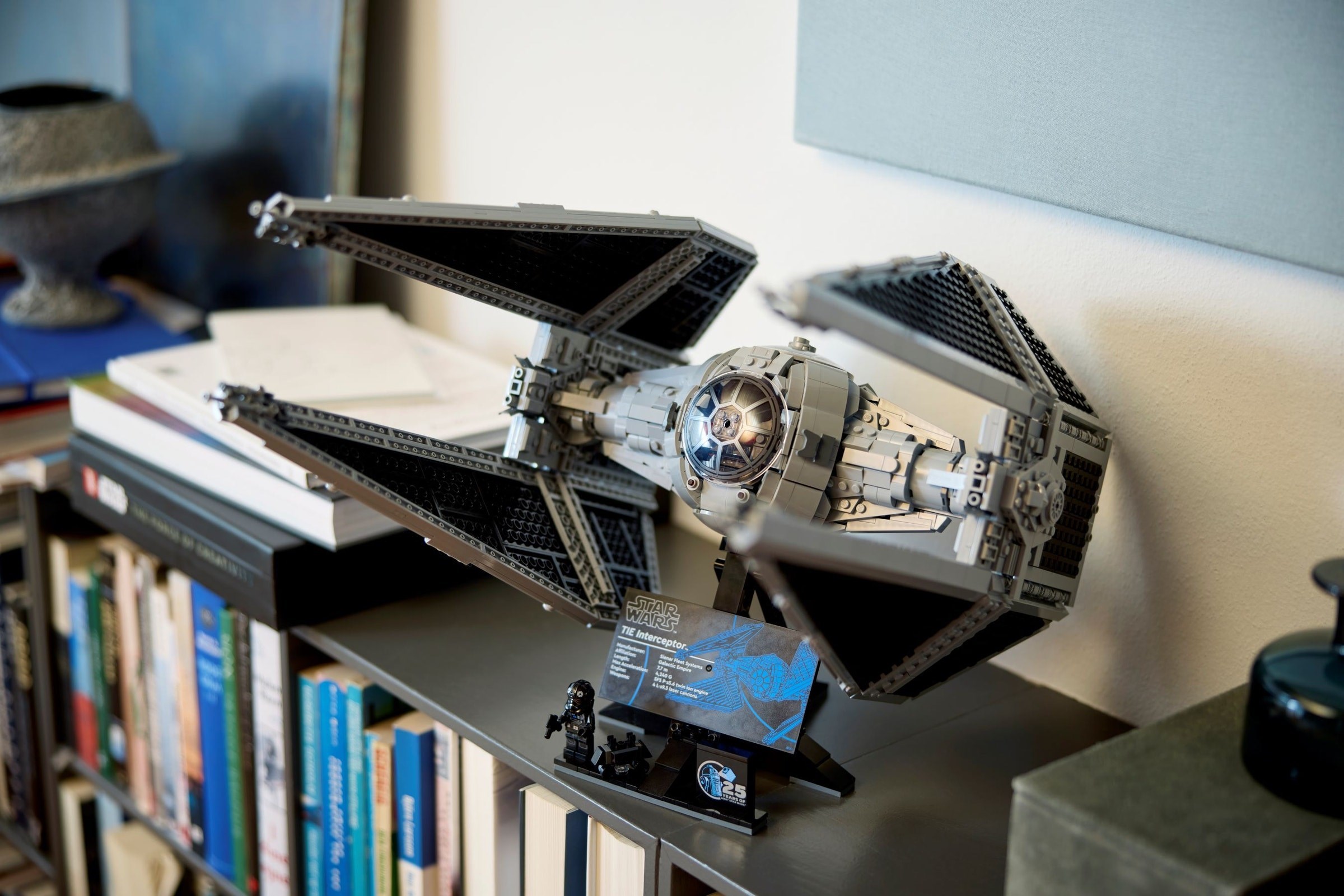 Comparison scale shot