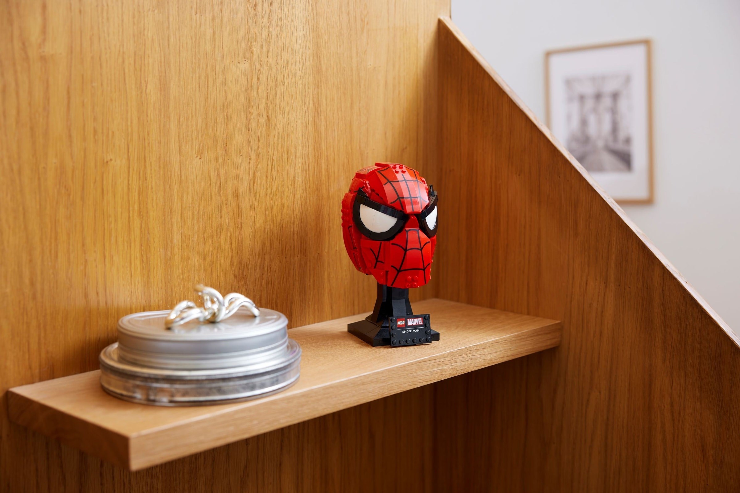 Shelf display with collectibles